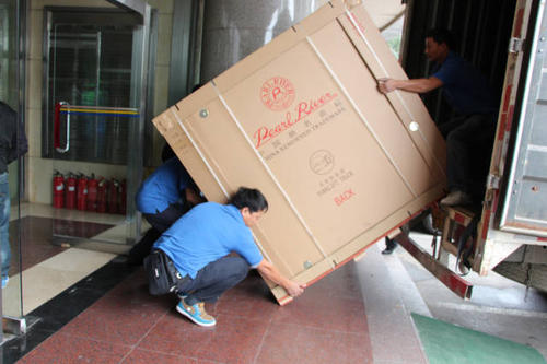 万城镇钢琴贵重工艺品无忧运